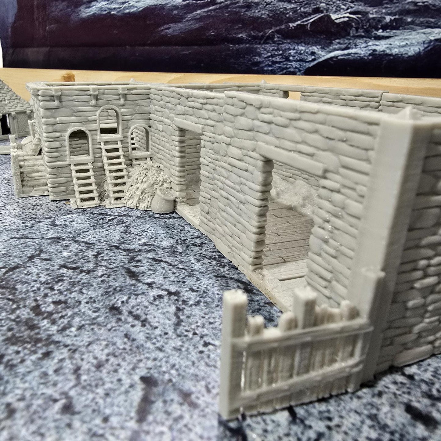 Greendale Pigsty and Chicken Coop: Historical Colonial Farm Structure for D&D, Model Railroading and Wargaming
