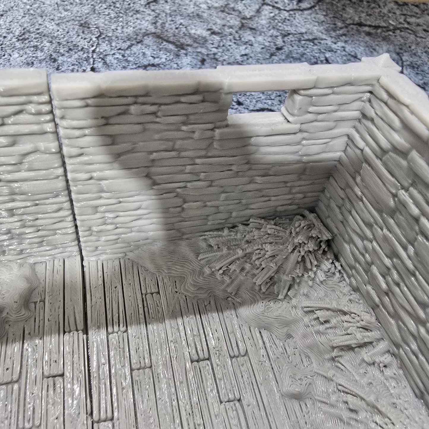 Greendale Pigsty and Chicken Coop: Historical Colonial Farm Structure for D&D, Model Railroading and Wargaming