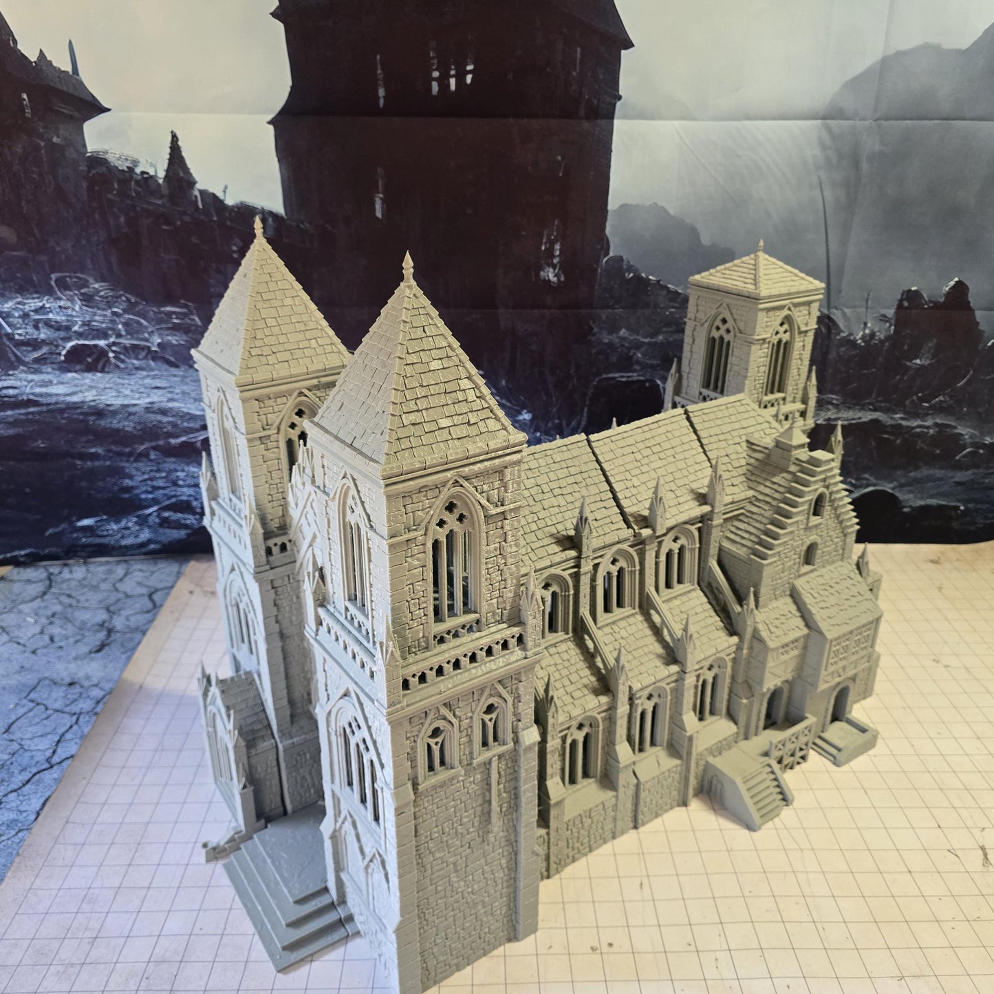 Leichheim Great Church: 28mm Medieval Gothic Cathedral Model - Ideal for Historical Tabletop RPGs and Diorama Displays