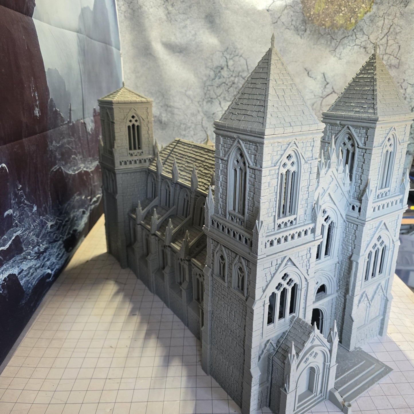 Leichheim Great Church: 28mm Medieval Gothic Cathedral Model - Ideal for Historical Tabletop RPGs and Diorama Displays