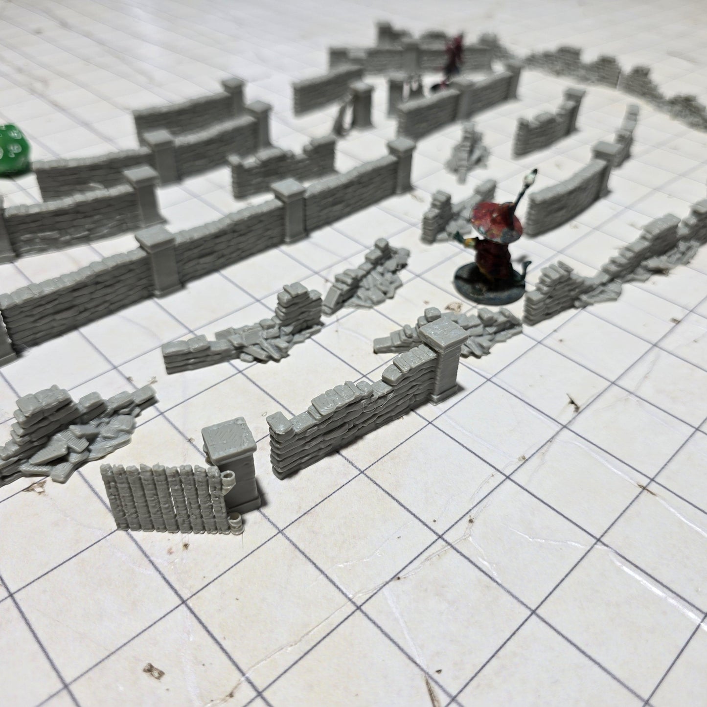 Stone Crumbled Walls: Versatile Barrier Set for D&D, Model Railroading, and Wargaming