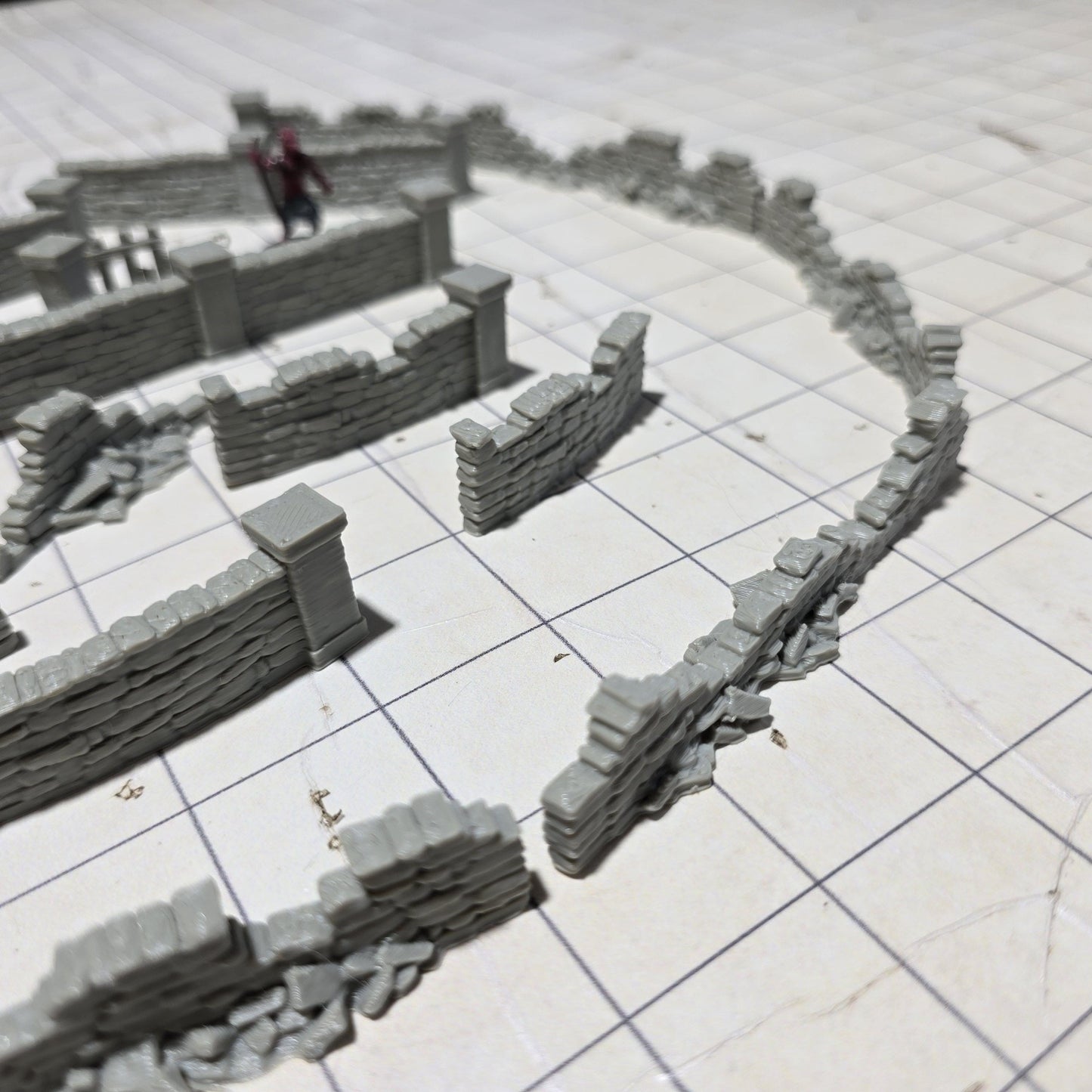 Stone Crumbled Walls: Versatile Barrier Set for D&D, Model Railroading, and Wargaming