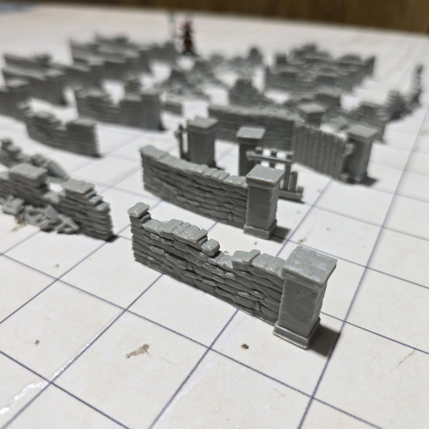 Stone Crumbled Walls: Versatile Barrier Set for D&D, Model Railroading, and Wargaming