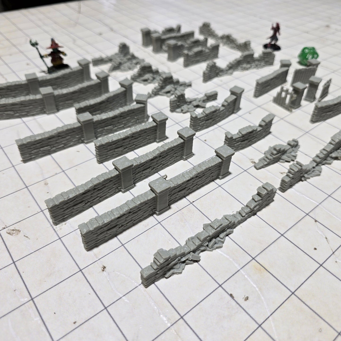 Stone Crumbled Walls: Versatile Barrier Set for D&D, Model Railroading, and Wargaming