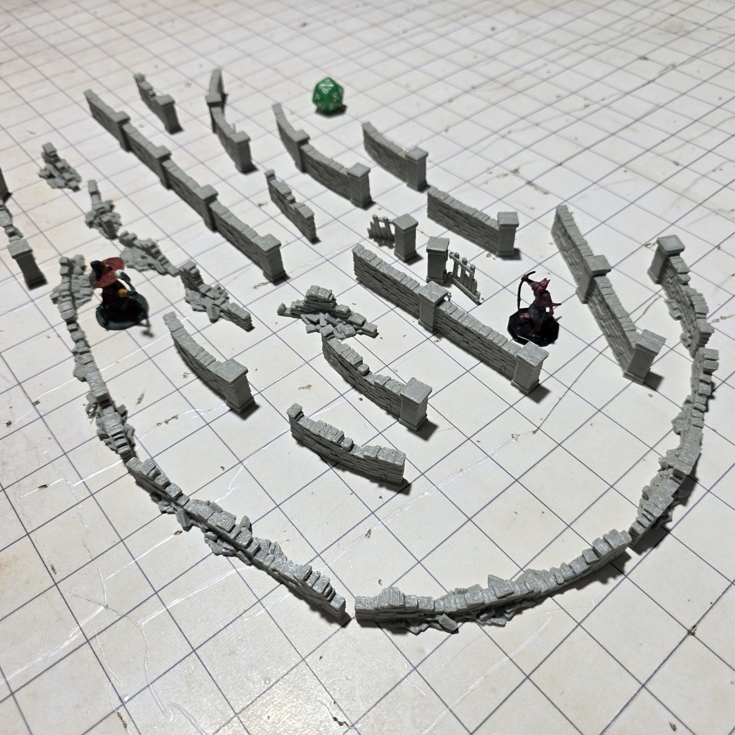 Stone Crumbled Walls: Versatile Barrier Set for D&D, Model Railroading, and Wargaming