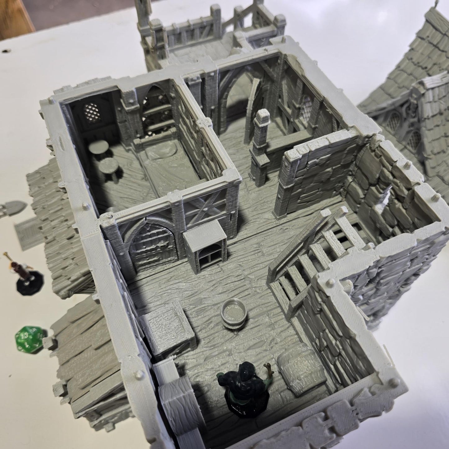 The Knights Keep Inn: Medieval Tavern & Fortress 28MM Tabletop Terrain