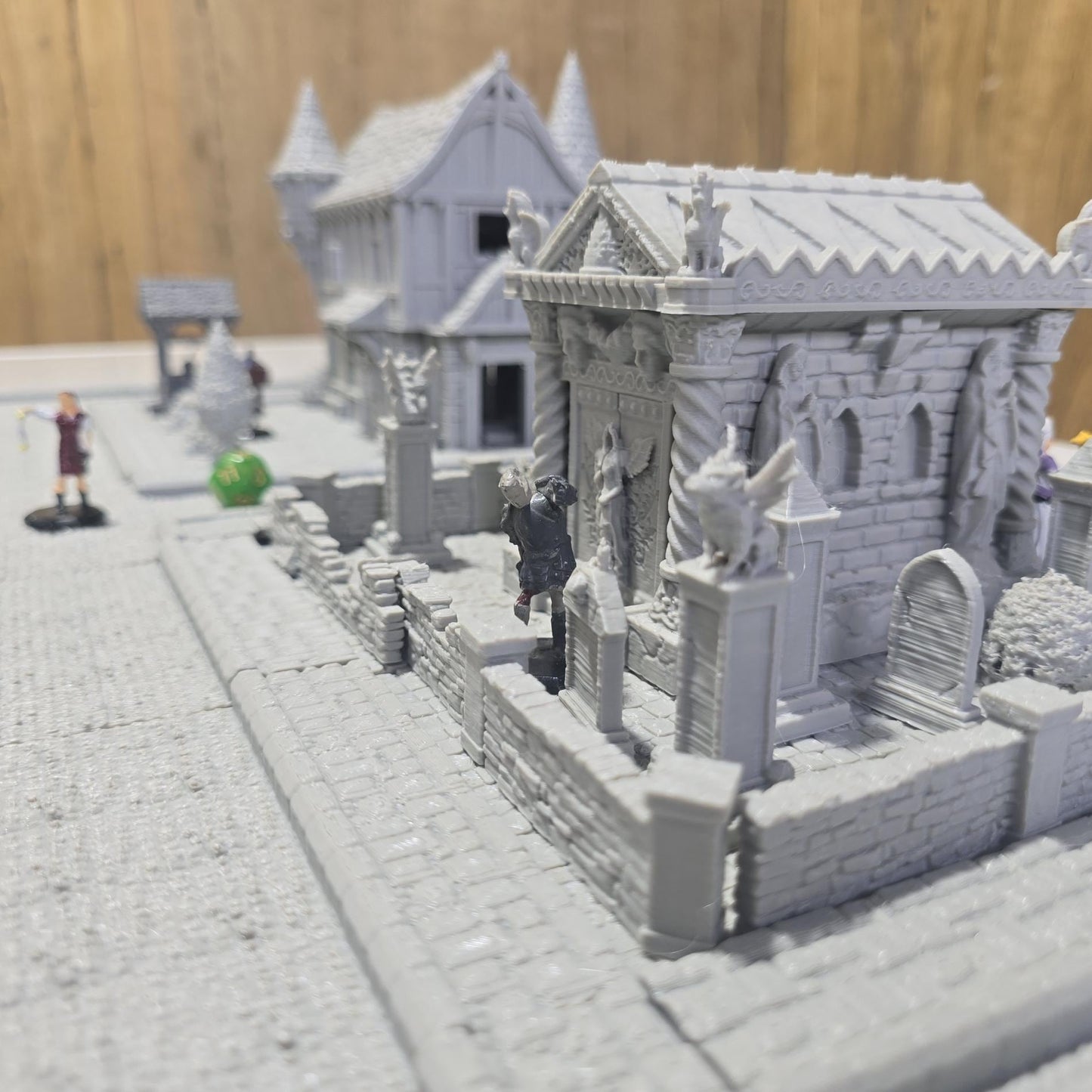 Step into the Greendale Colonial Village, a fully playable 28mm tabletop town. With cobblestone streets, detailed scatter, and four unique starter blocks, this set is ready for storytelling straight out of the box — and fully expandable with 25+ future buildings, a castle, and fortifications.