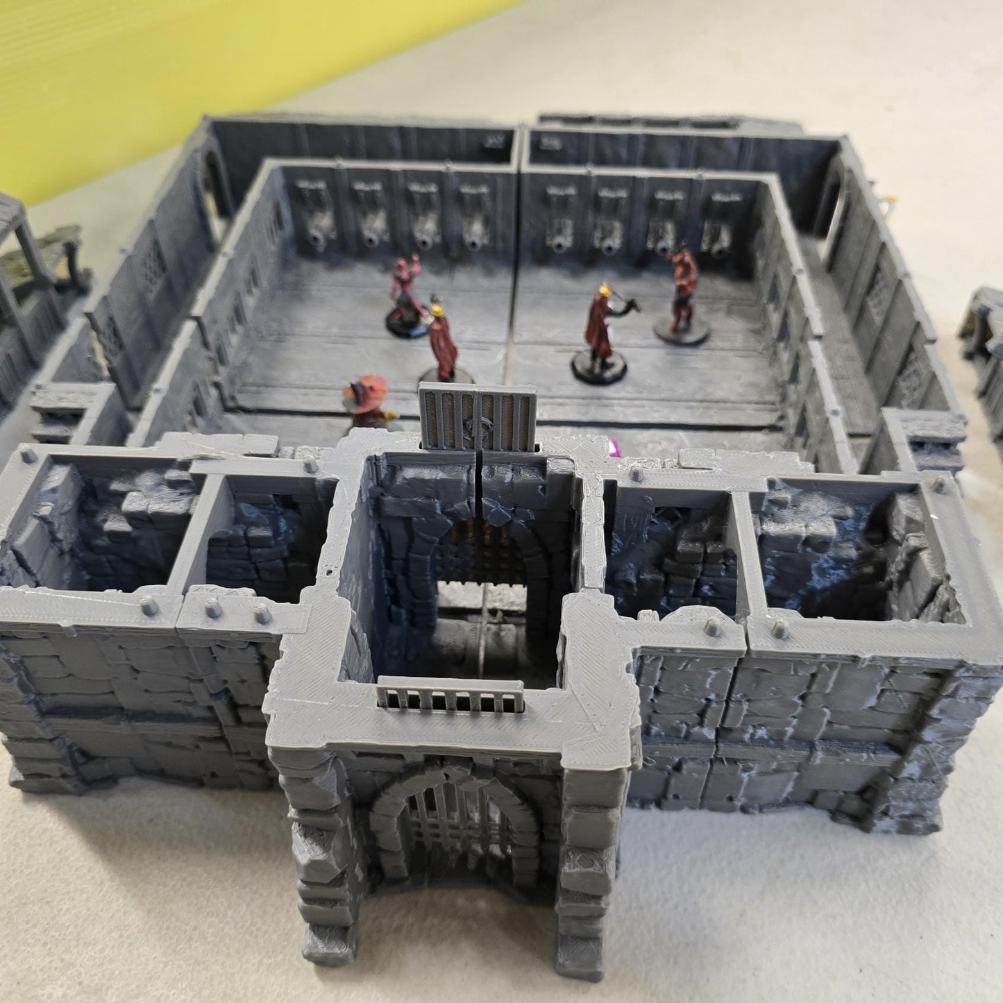 Baethgen Battle Zone – 28mm Medieval City Arena Fight Pit, 3D Printed Unpainted PLA Terrain