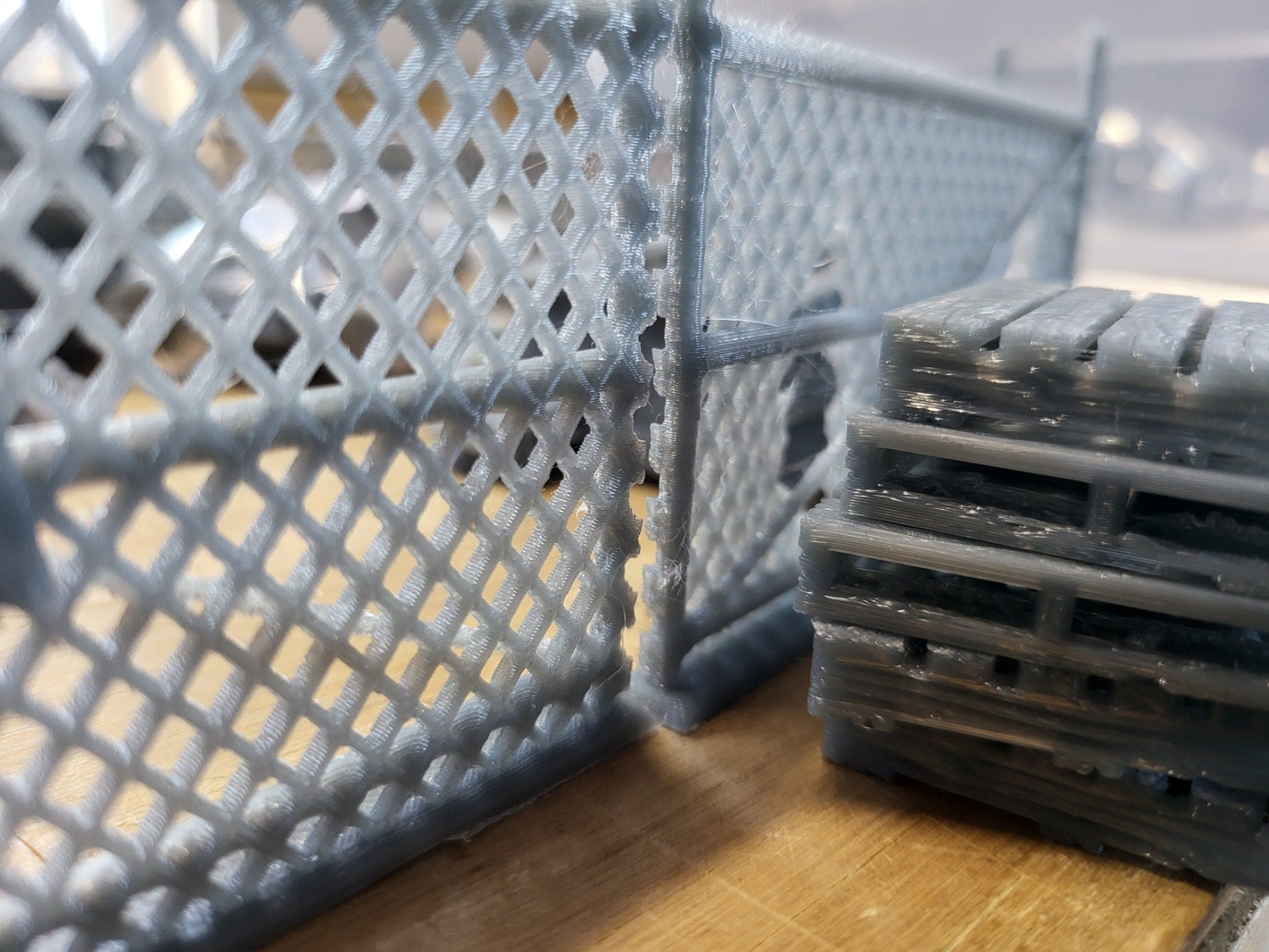 Dumpster, Pole, Alley, STreet Corner, Gift, Fences, fence, fencing, trash, garbage, debris, street terrain, urban terrain, warhammer terrain, warhammer streets, wargaming, war terrain, gaming terrain