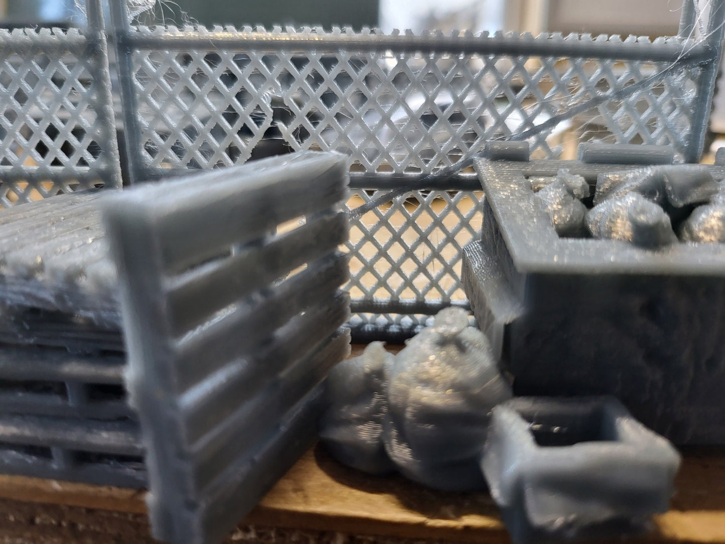 Dumpster, Pole, Alley, STreet Corner, Gift, Fences, fence, fencing, trash, garbage, debris, street terrain, urban terrain, warhammer terrain, warhammer streets, wargaming, war terrain, gaming terrain