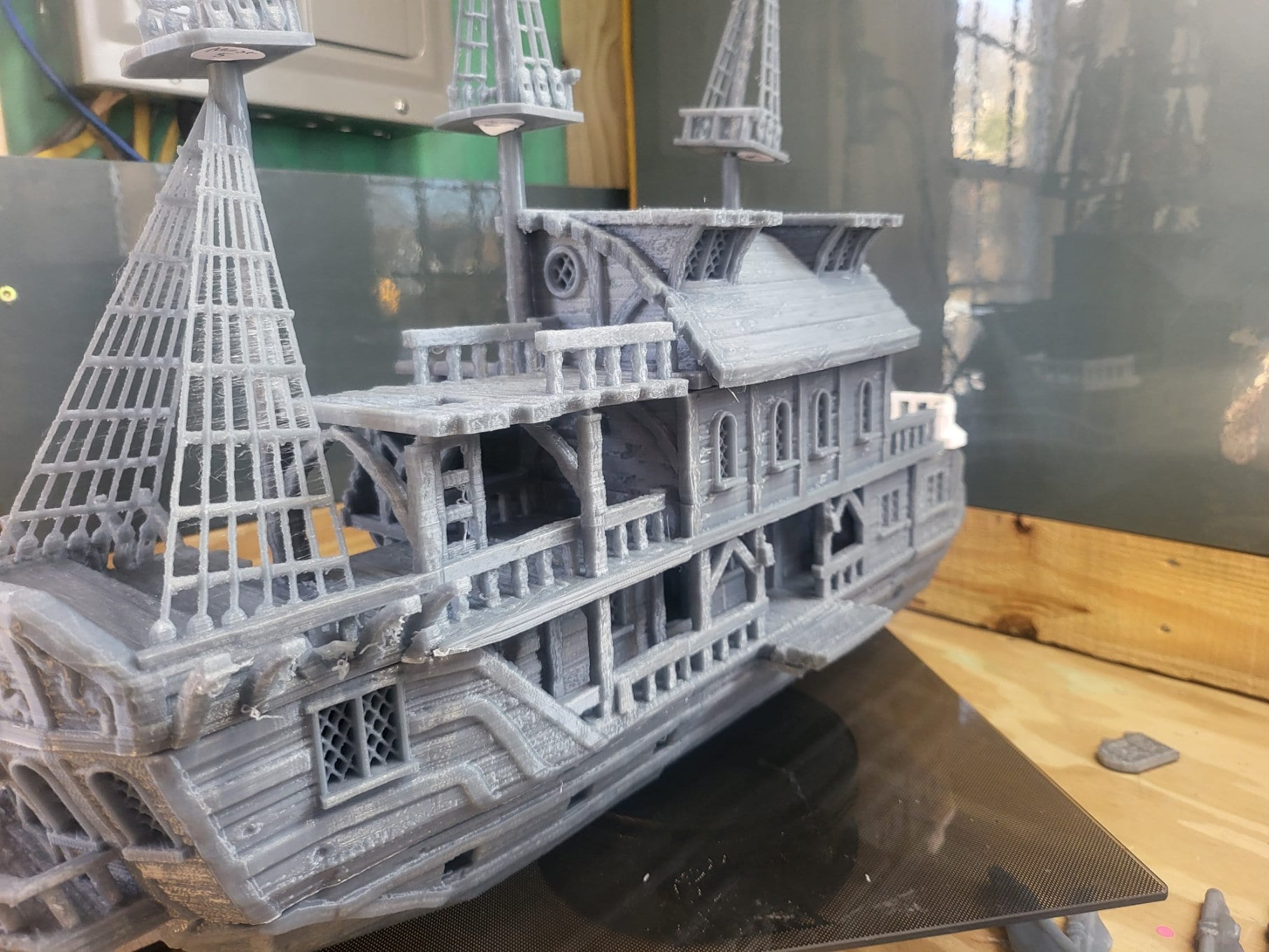 tavern, pirate ship, pirate, ship, party ship, party boat, pirate adventure, ship tavern, pirate tavern, dungeons and dragons, sea, floating tavern, harbor tavern Ruins, Ruin terrain, War Terrain, Tower, Tower Ruins, Arkenfel
