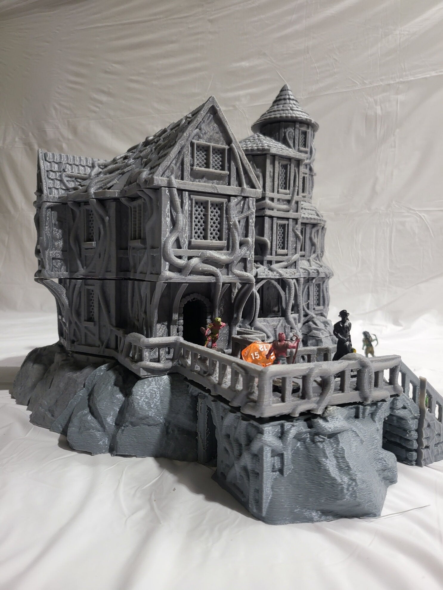 Cultist Manor, Forgotten Manor, Secluded Manor, Dungeons and Dragons, Lunatic Hideout, Chaotic terrain