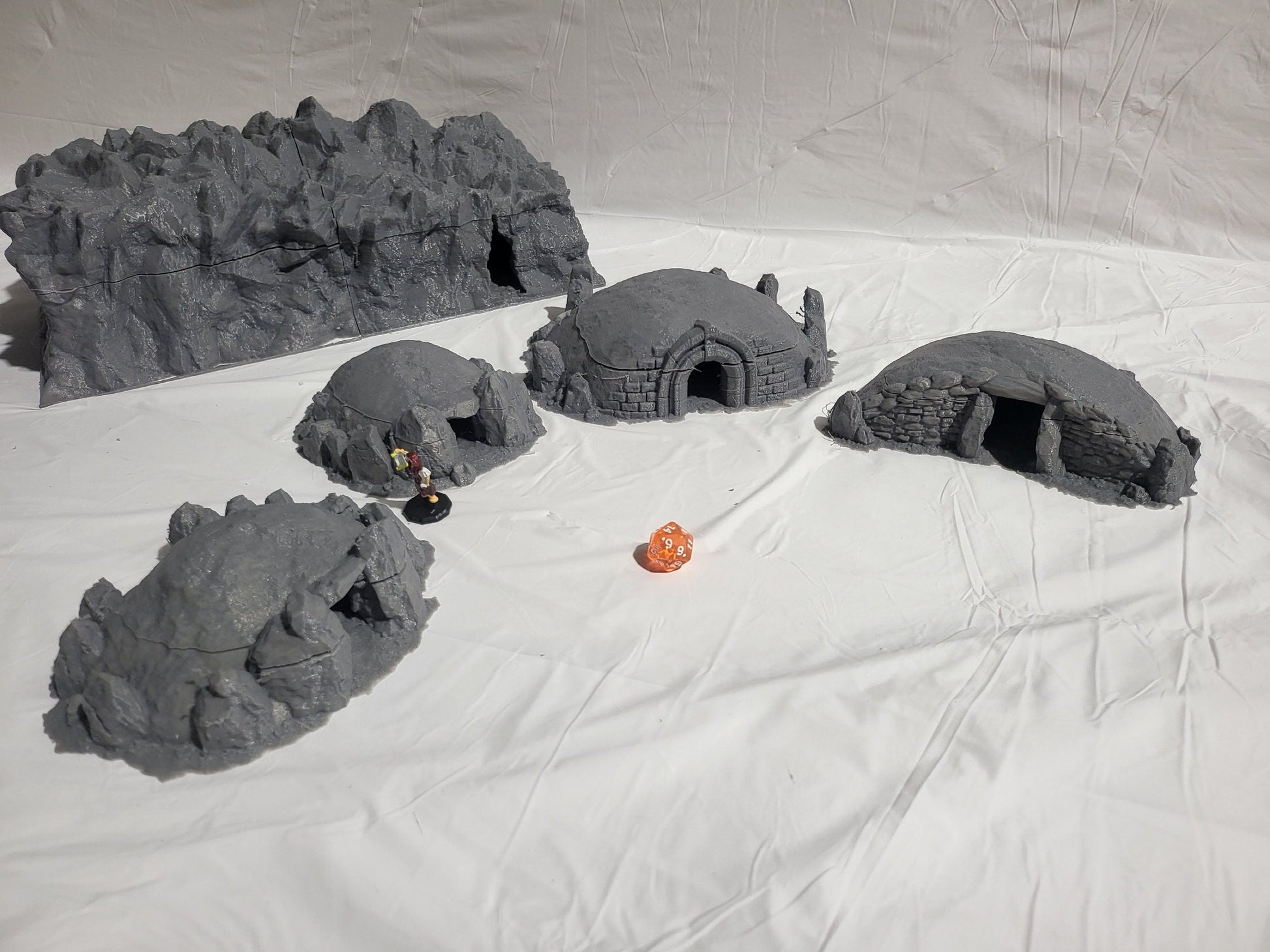Wolds Barrow Village, Hobbit Burrows, Berrytyne Barrows, Burrows, Small Burrow Set, Dungeons and Dragons, Tabletop Terrain