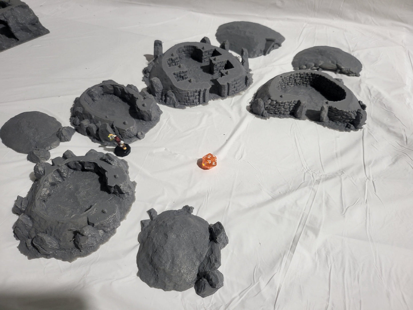 Wolds Barrow Village, Hobbit Burrows, Berrytyne Barrows, Burrows, Small Burrow Set, Dungeons and Dragons, Tabletop Terrain