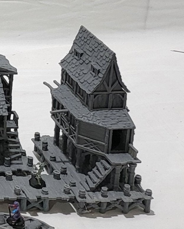 DnD Miniature, 40k Terrain,Train Terrain,Tabletop Town,Tabletop Game,Dnd Table,DND Terrain,DND Miniatures,gaming terrain,28mm Terrain,Briarwood,inn,tavern