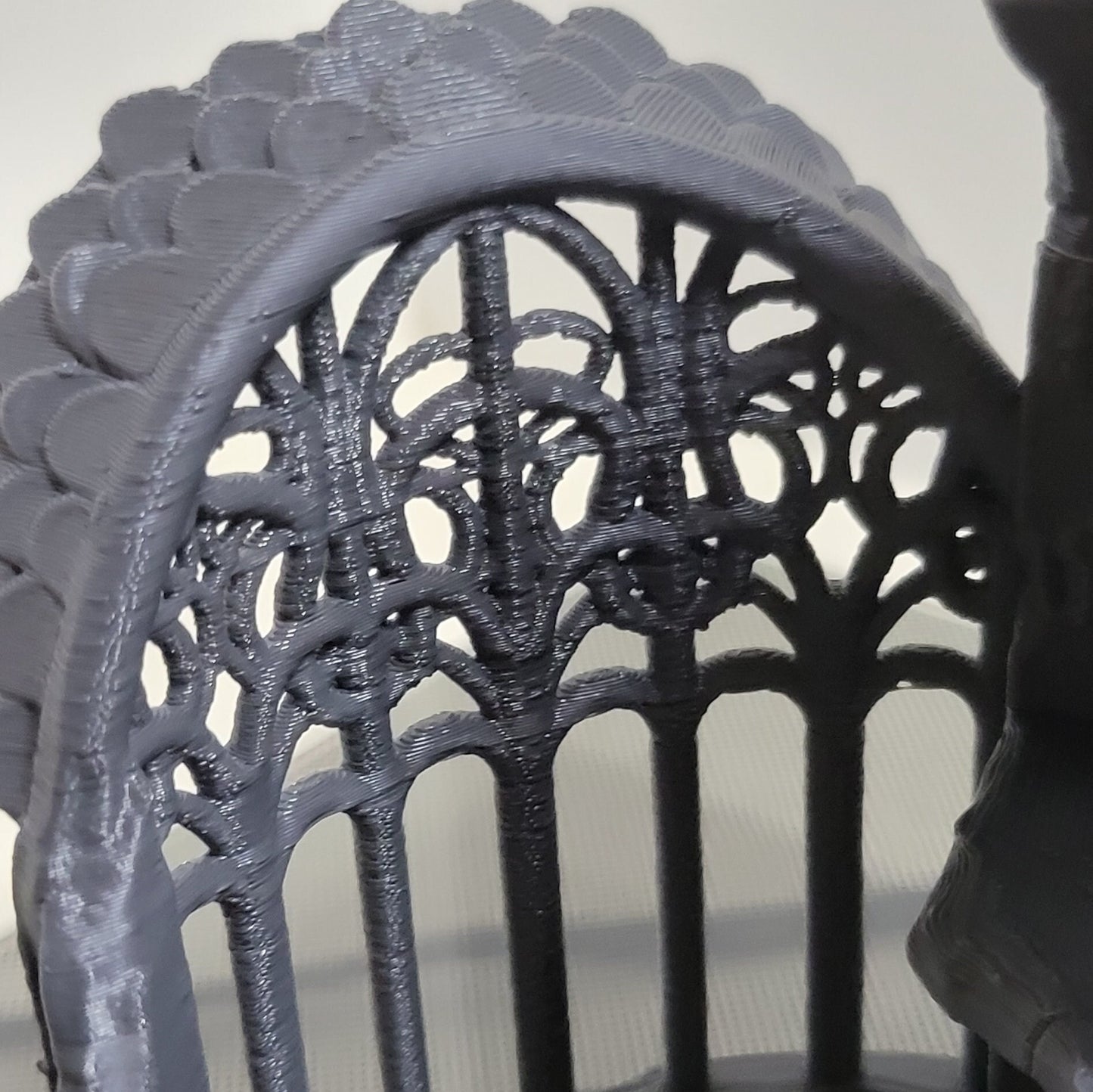 A detailed 3D-printed model of a ruined Elven watchtower for tabletop RPGs like DnD and Pathfinder. Features include intricate stone walls, elegant arches, and remnants of Elven craftsmanship. Perfect for fantasy and historical settings