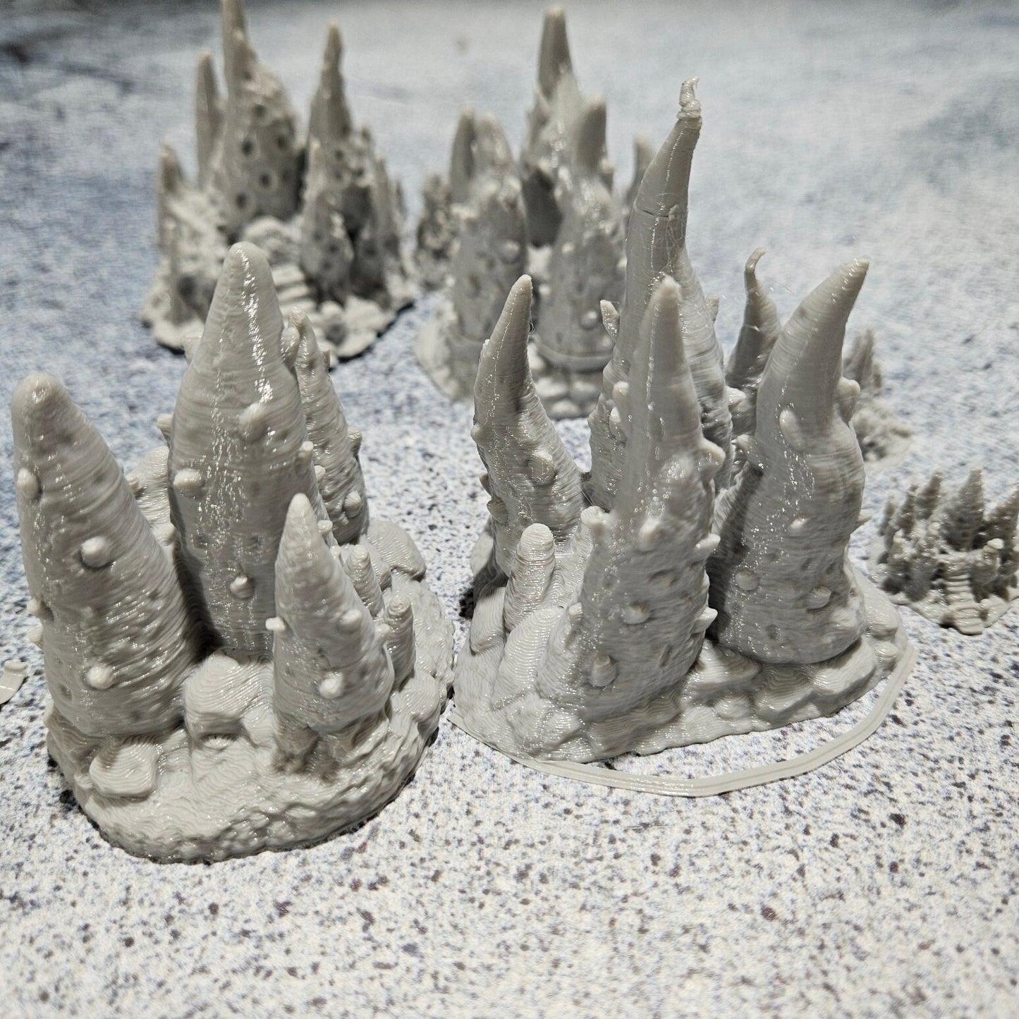 Highly detailed 3D-printed fungal clusters for tabletop RPGs like DnD and Pathfinder. Features include realistic textures of mushrooms, spores, and infected growths, perfect for mystical forests and infected zones.