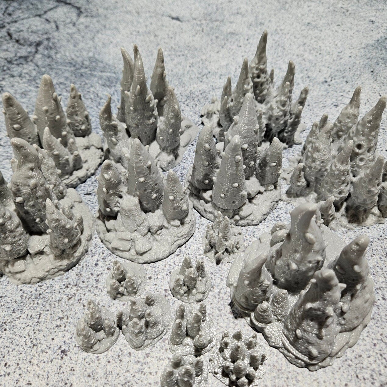 Highly detailed 3D-printed fungal clusters for tabletop RPGs like DnD and Pathfinder. Features include realistic textures of mushrooms, spores, and infected growths, perfect for mystical forests and infected zones.