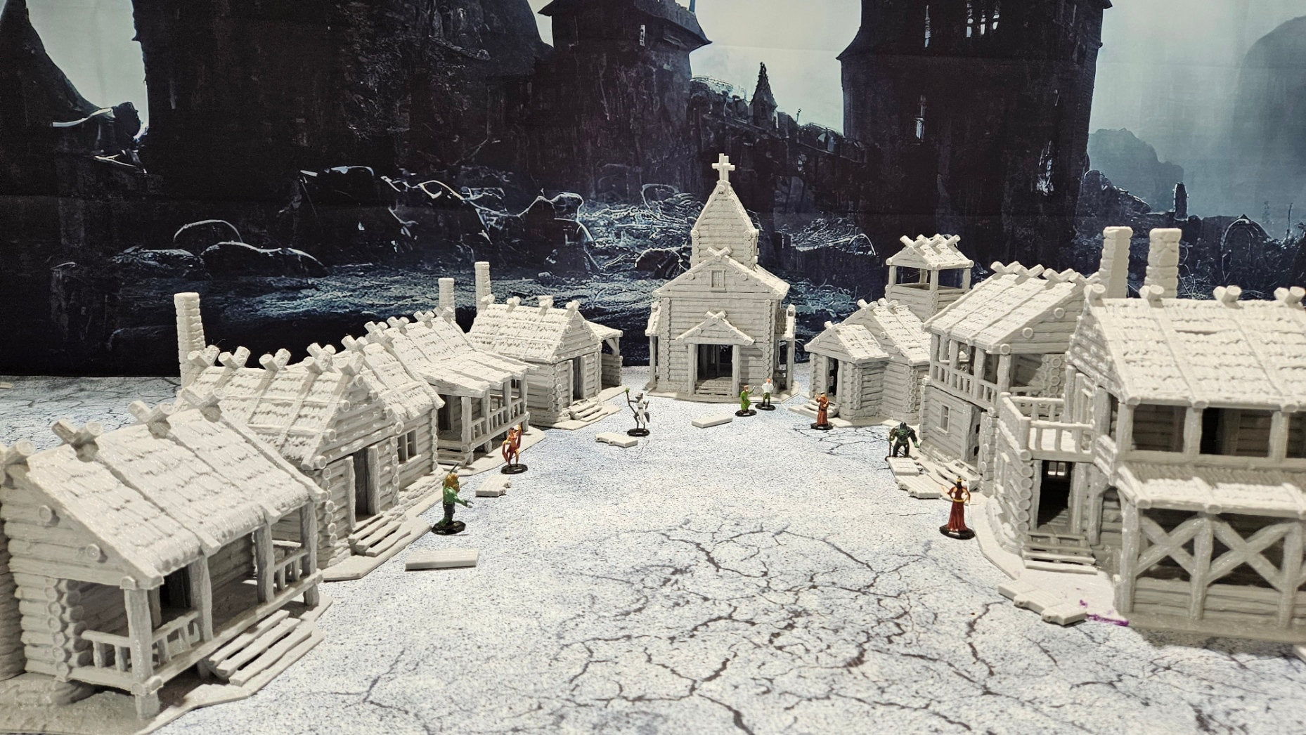 DnD Miniature, 40k Terrain,Train Terrain,Tabletop Town,Tabletop Game,Dnd Table,DND Terrain,DND Miniatures,gaming terrain,inn,tavern This is a great trade town. A party stumbling on this town deep in the woods could resupply and get some rest.