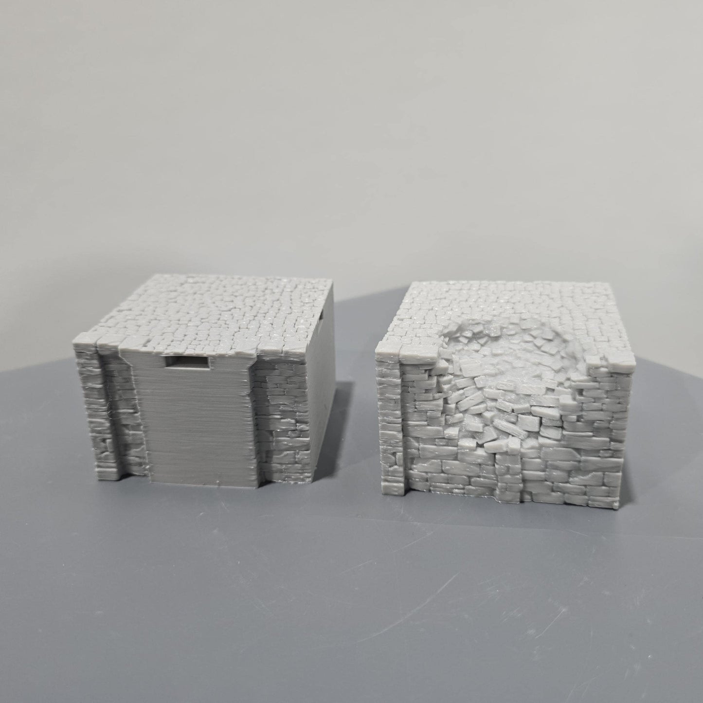 30 Piece Quay Wall & Dock System Set, Ancrabourg cobblestone streets, 28mm