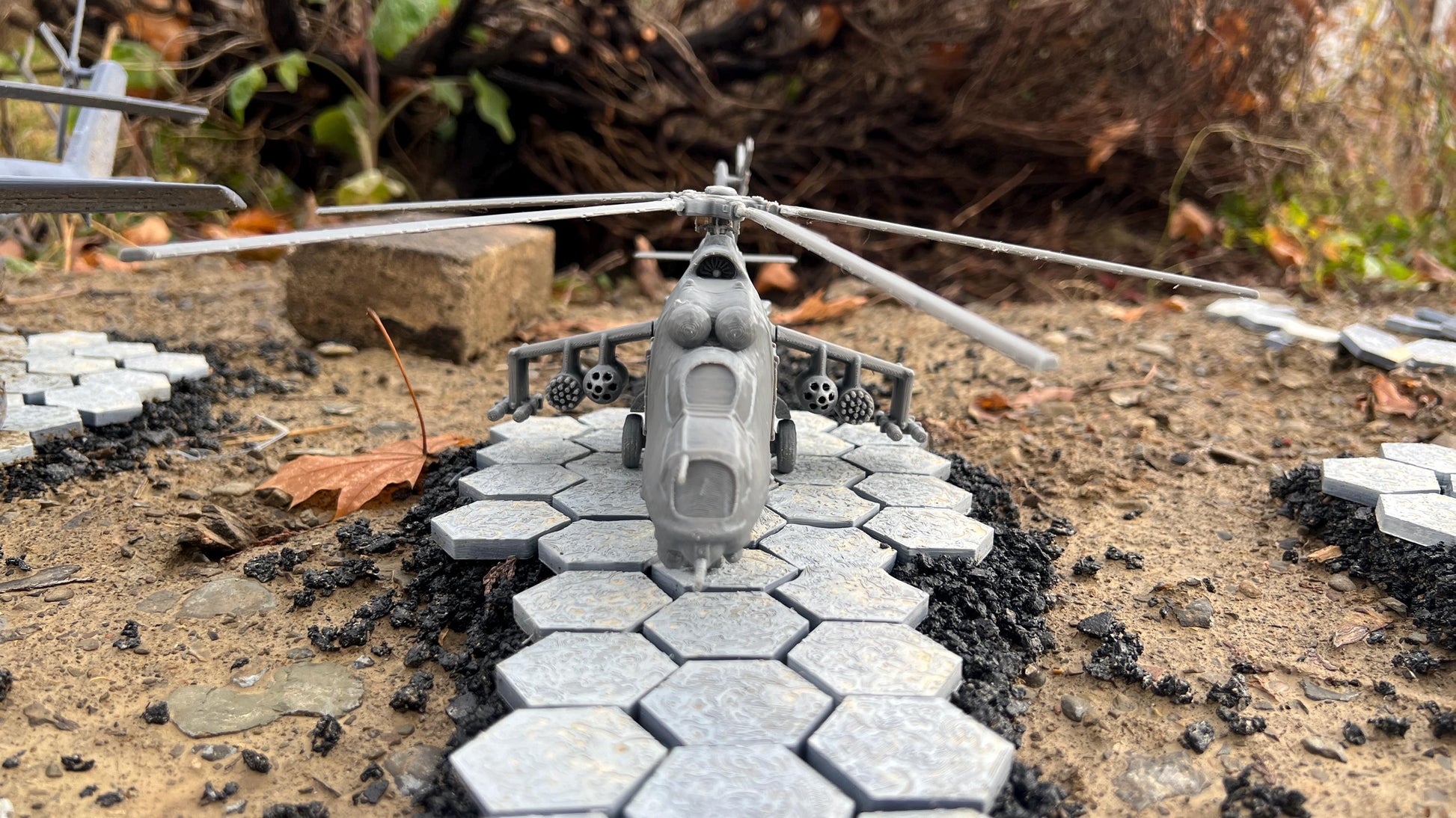 MIL MI-24V, MI-24V Hind, cold war Helicopter, cold war, Helicopter, Russian, Tabletop terrain, tabletop gaming, Tank,