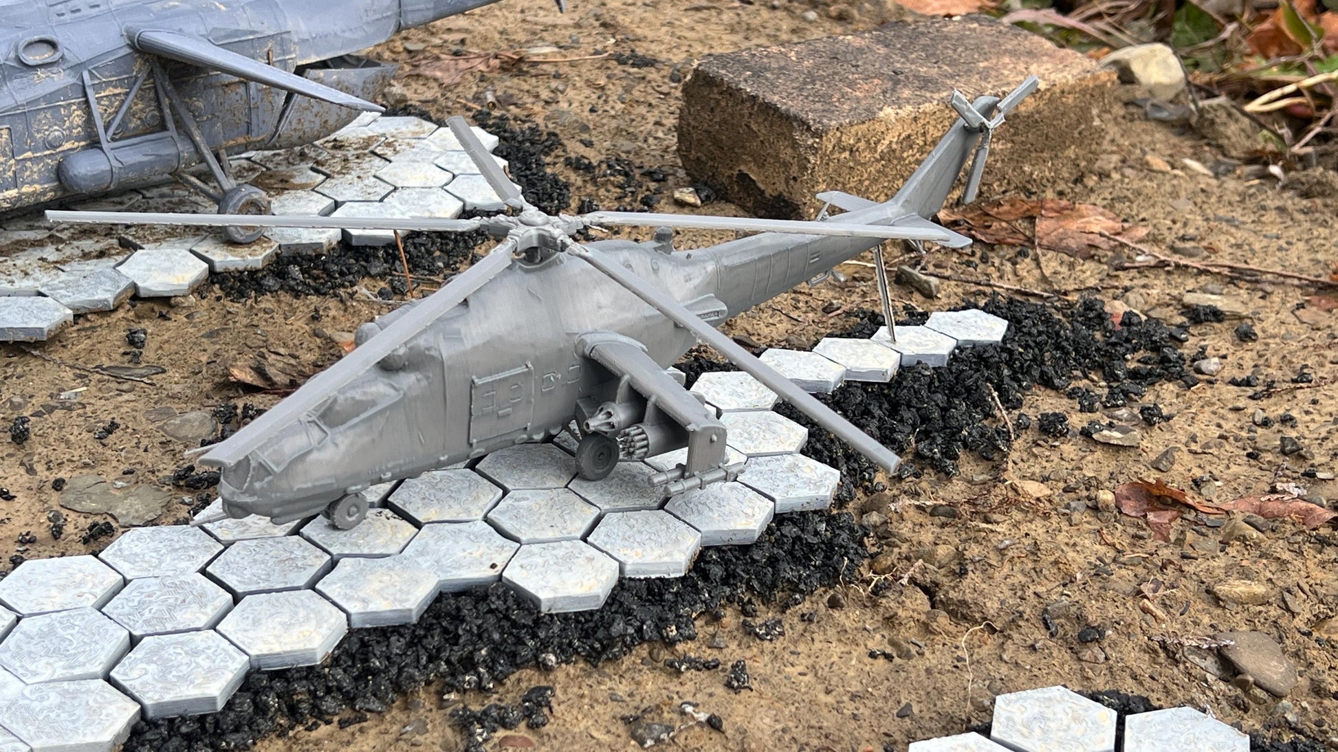 MIL MI-24V, MI-24V Hind, cold war Helicopter, cold war, Helicopter, Russian, Tabletop terrain, tabletop gaming, Tank,