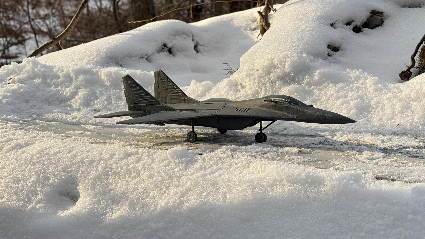 MIG-29, Mikoyan Gurevich, Soviet Jet, Modern warfare, Tabletop terrain, Cold war,