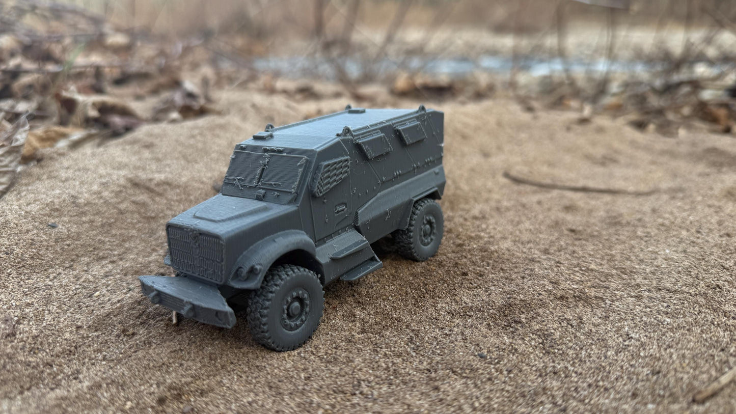 MAXXPRO MRAP 4x4: Modern Military Armored Vehicle for Model Railroading, and Wargaming, Op Boards