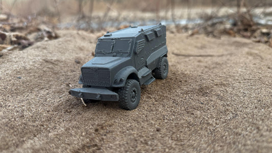MAXXPRO MRAP 4x4: Modern Military Armored Vehicle for Model Railroading, and Wargaming, Op Boards