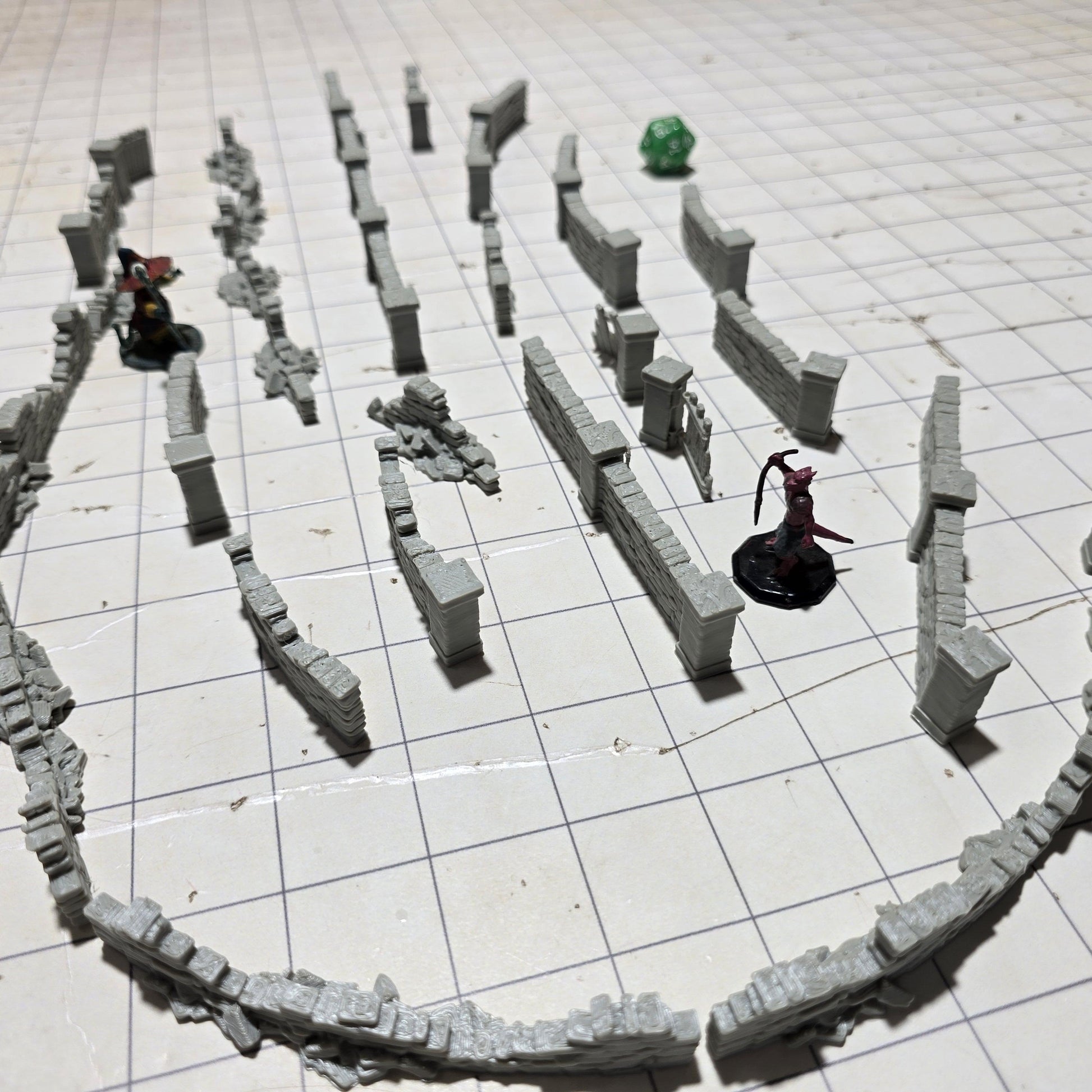 Stone Crumbled Walls: Versatile Barrier Set for D&D, Model Railroading, and Wargaming