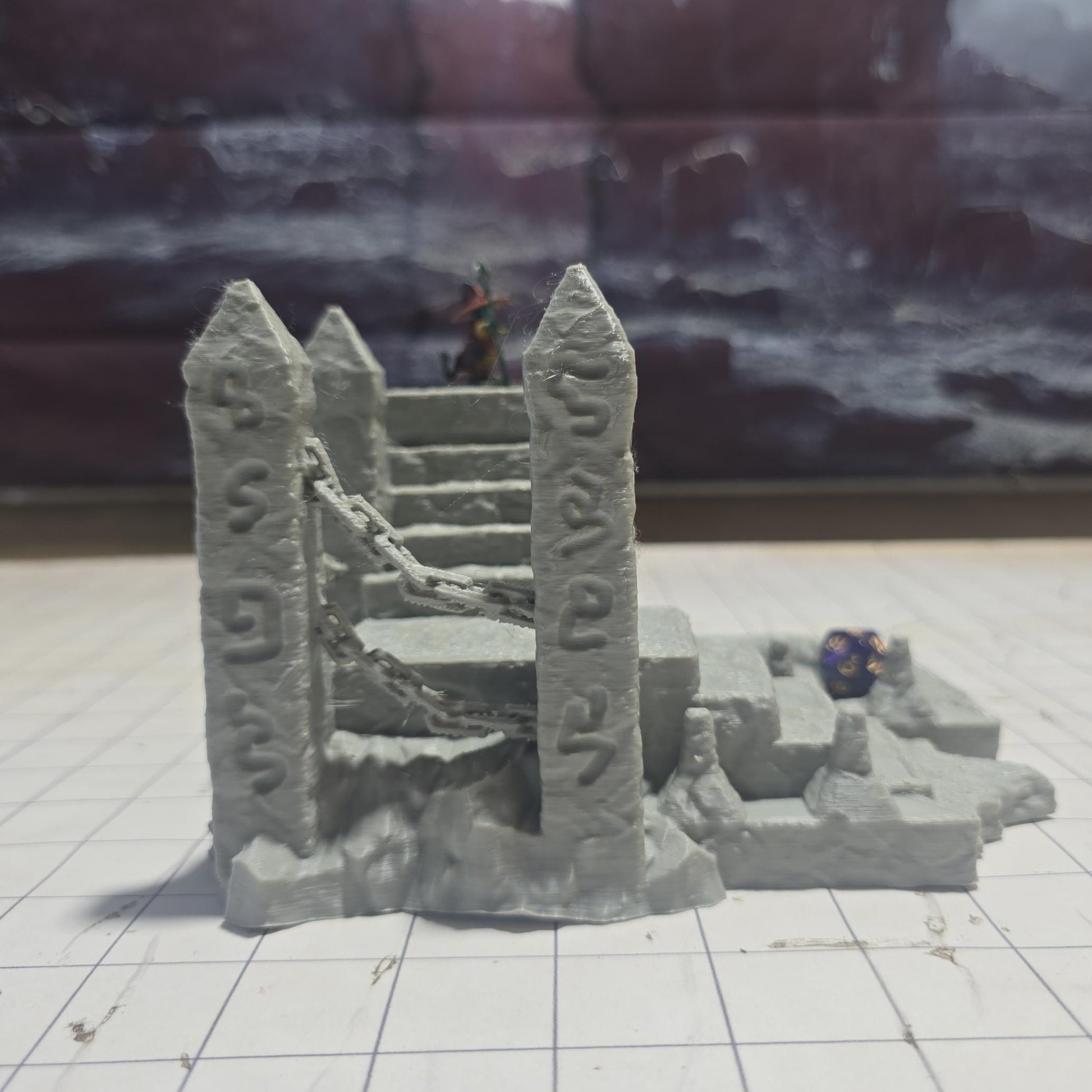 Chaos Crying Head Altar, 28mm
