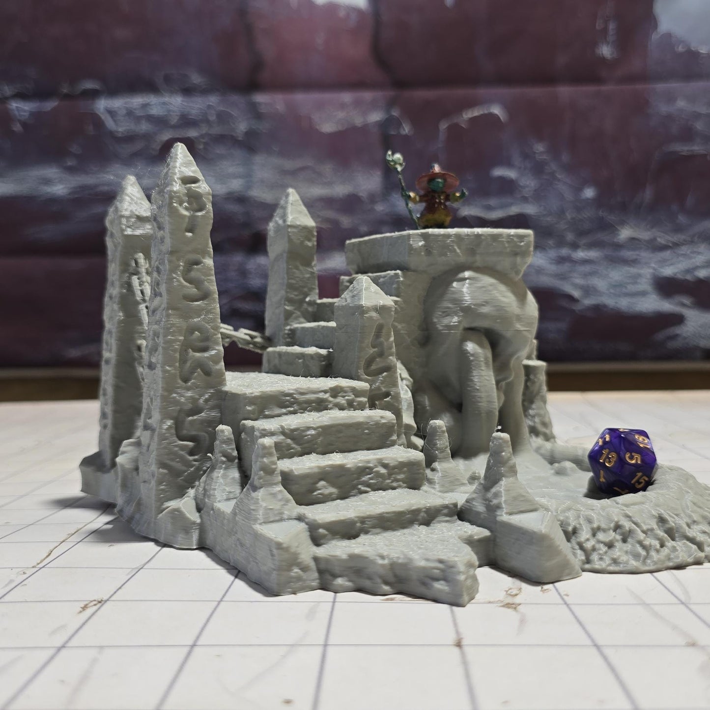Chaos Crying Head Altar, 28mm