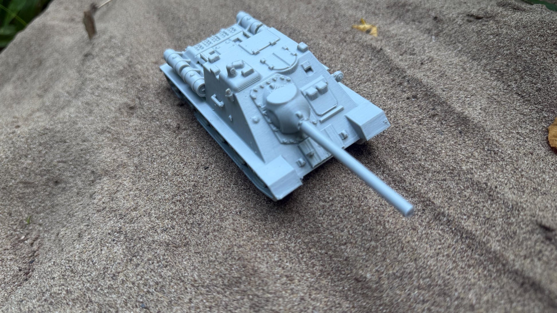 SU-85 Assault Gun: WWII Soviet Tank Destroyer 28MM Tabletop Terrain, Model Railroading, Gaming