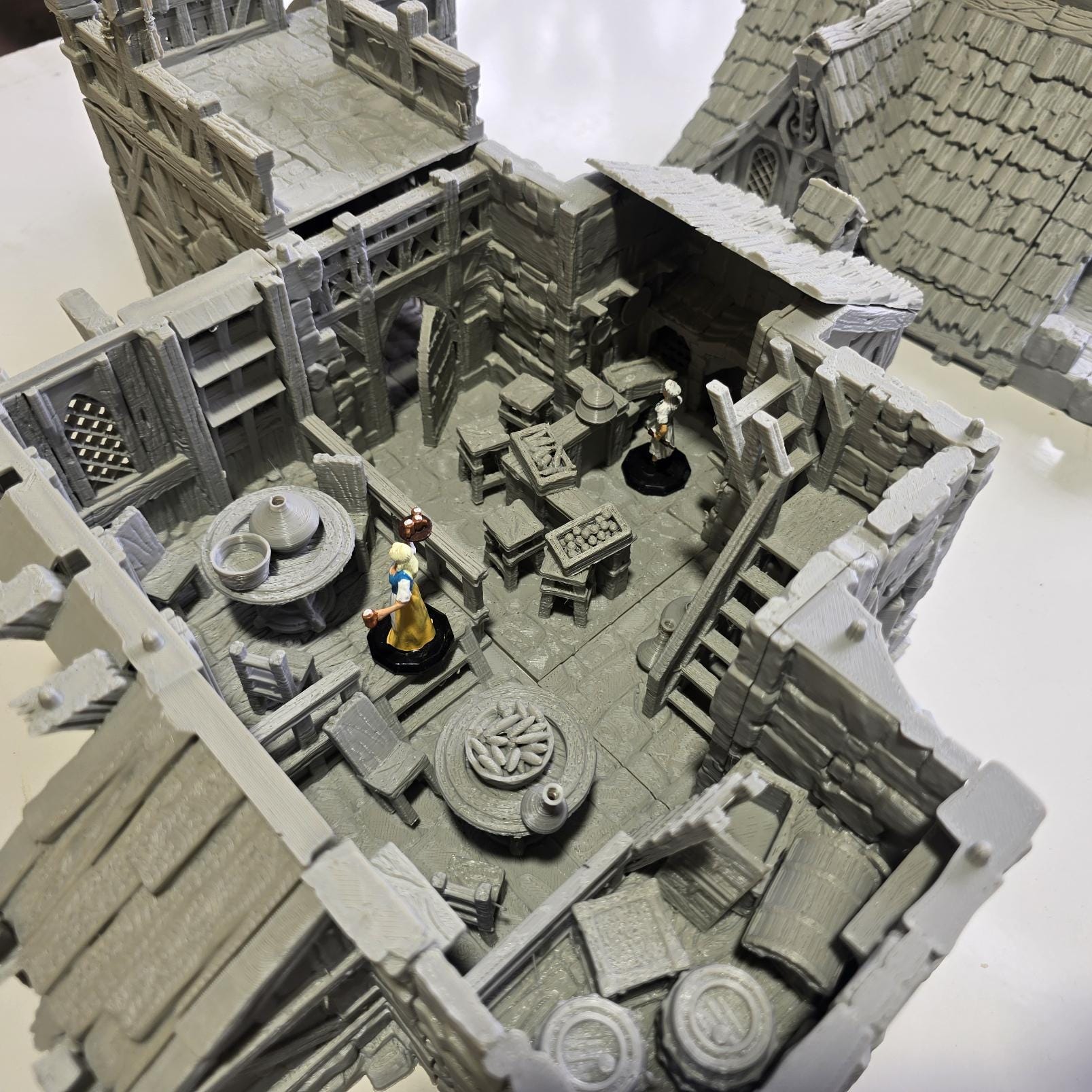 The Knights Keep Inn: Medieval Tavern & Fortress 28MM Tabletop Terrain