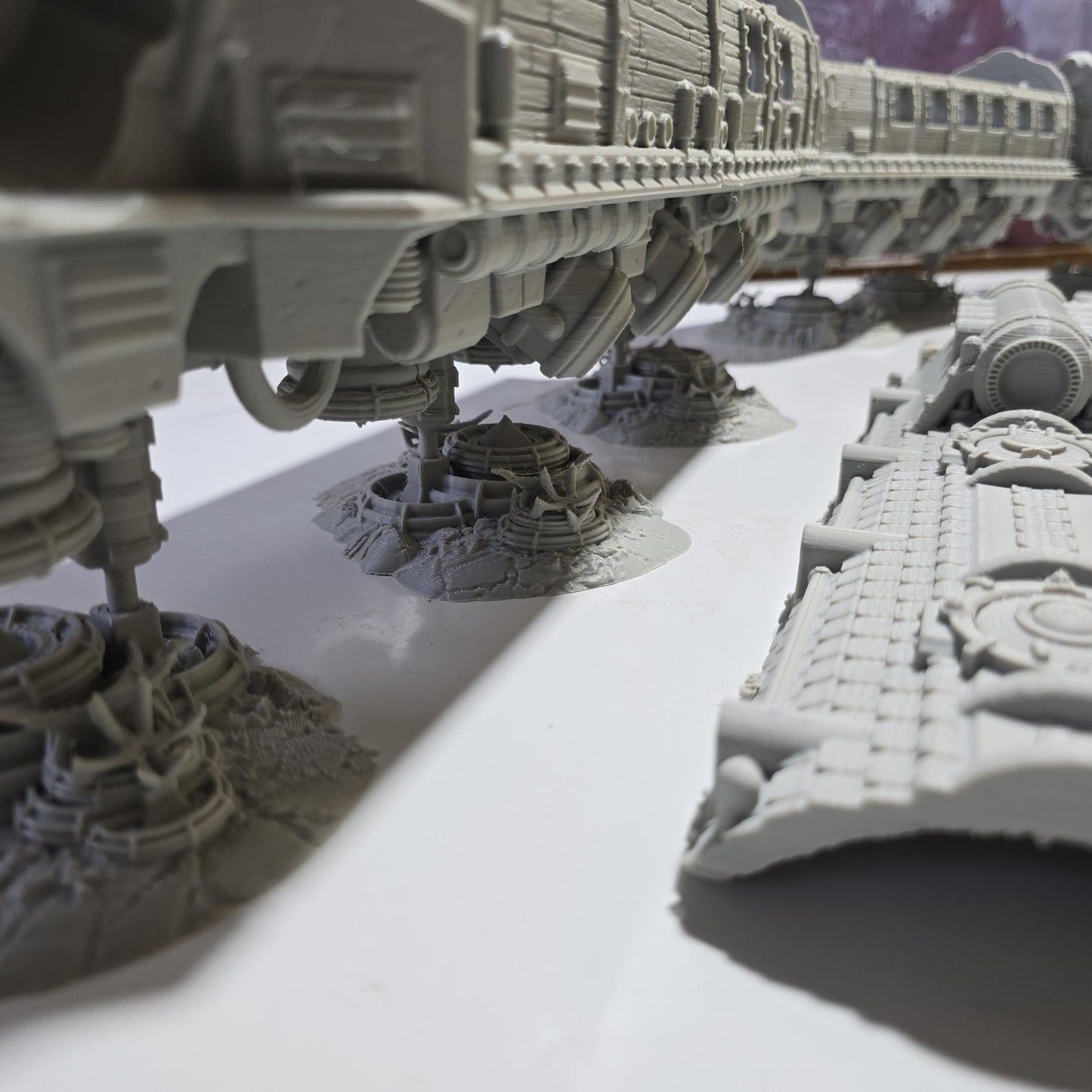 Steampunk - Eberron Lightning Rail - - - Dungeons and Dragons - 28mm Terrain - terrain