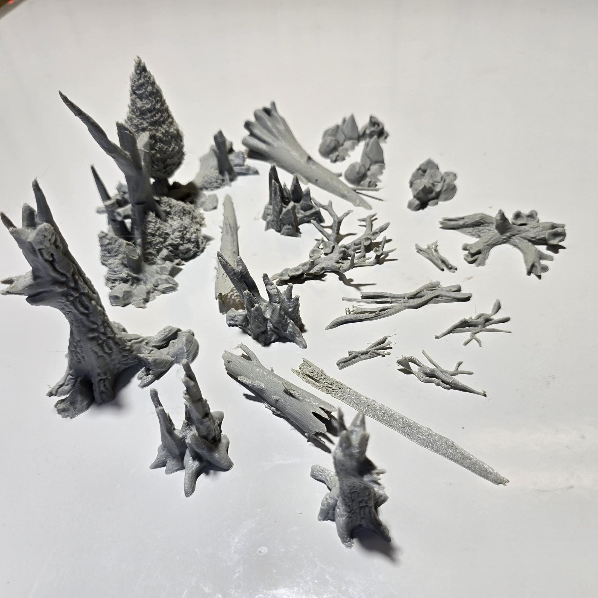 Fallen Woodland Terrain: 28MM Tabletop Scatter, Unassembled Stumps & Roots