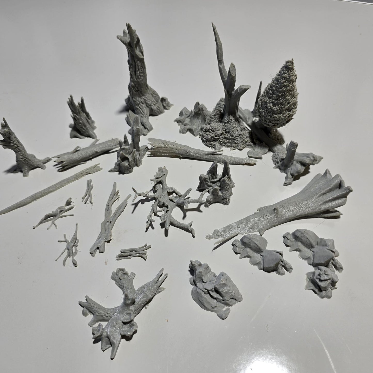 Fallen Woodland Terrain: 28MM Tabletop Scatter, Unassembled Stumps & Roots