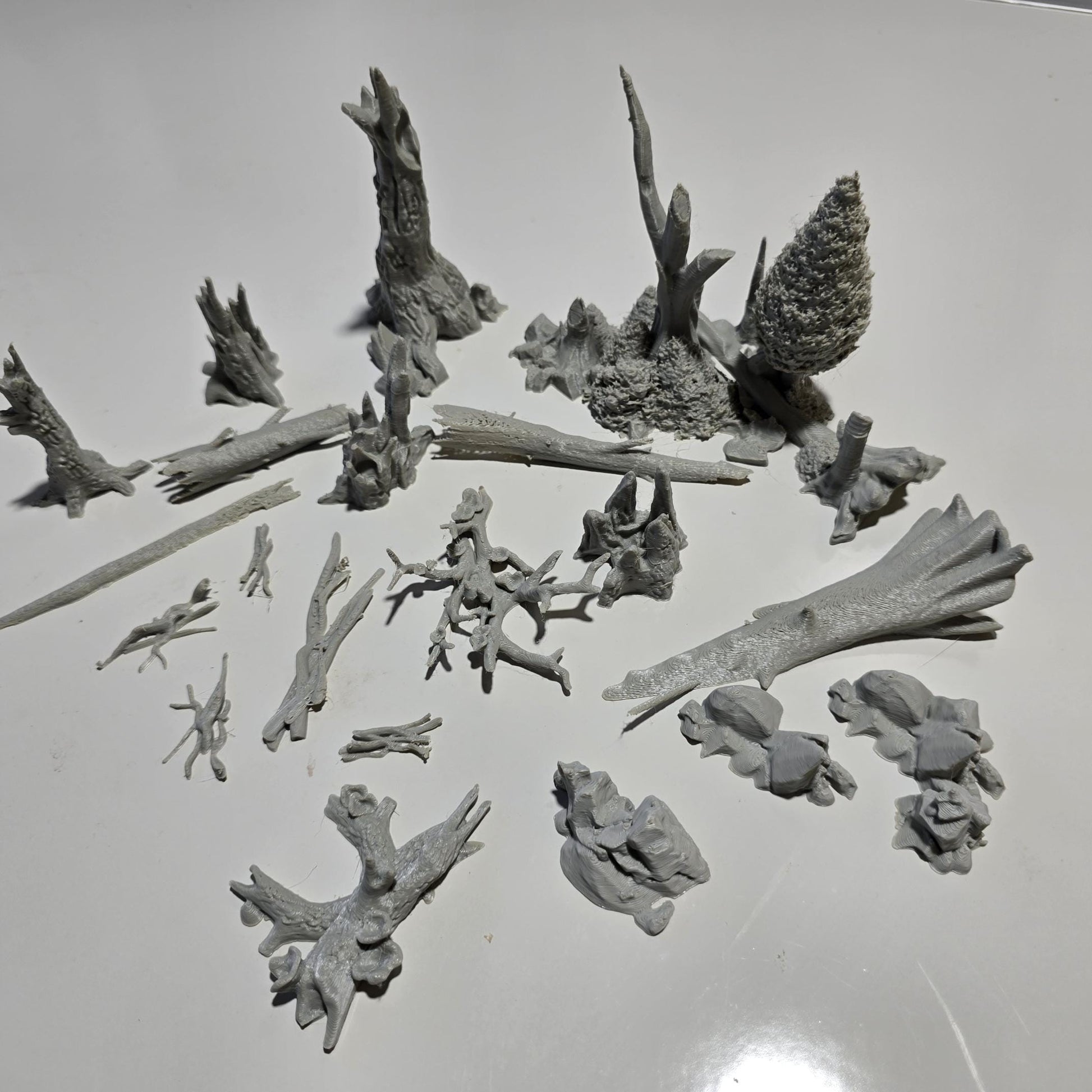 Fallen Woodland Terrain: 28MM Tabletop Scatter, Unassembled Stumps & Roots