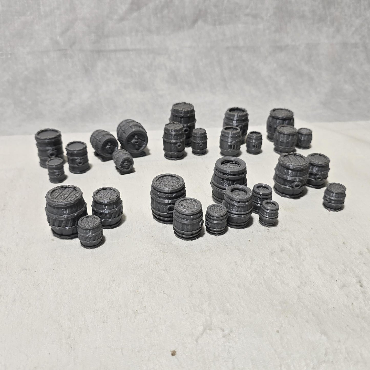 Barrel Scatter Set – 9 Unique Barrel Designs × 3 Sizes – 28mm Fantasy Terrain