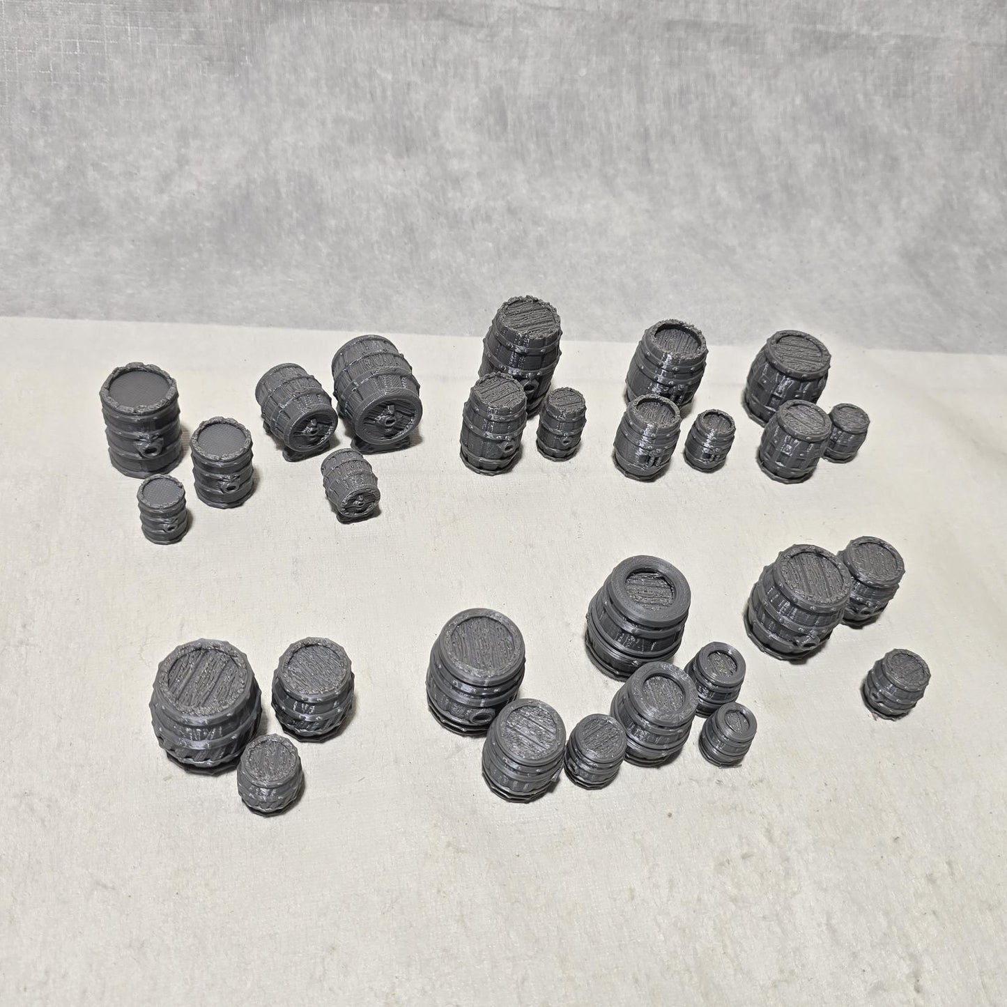 Barrel Scatter Set – 9 Unique Barrel Designs × 3 Sizes – 28mm Fantasy Terrain