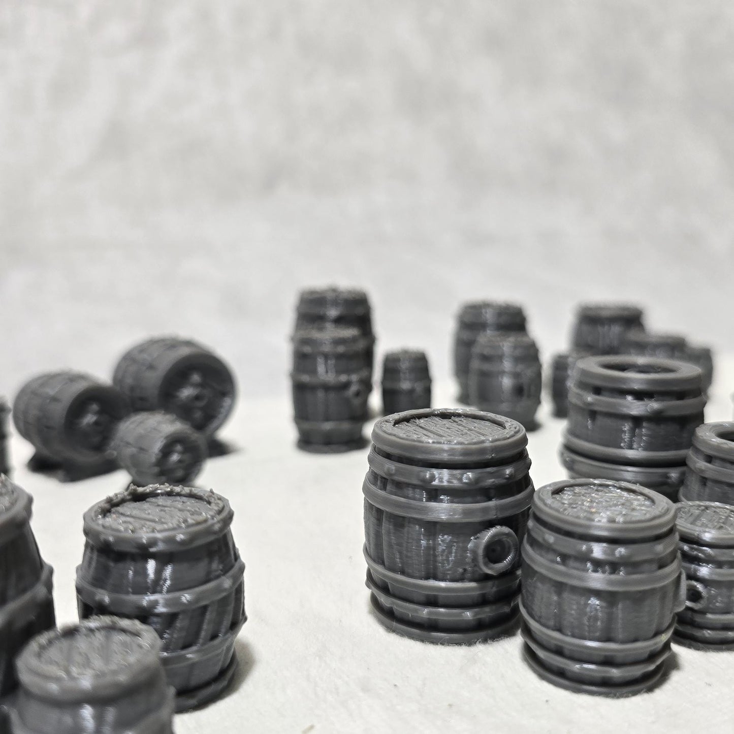 Barrel Scatter Set – 9 Unique Barrel Designs × 3 Sizes – 28mm Fantasy Terrain