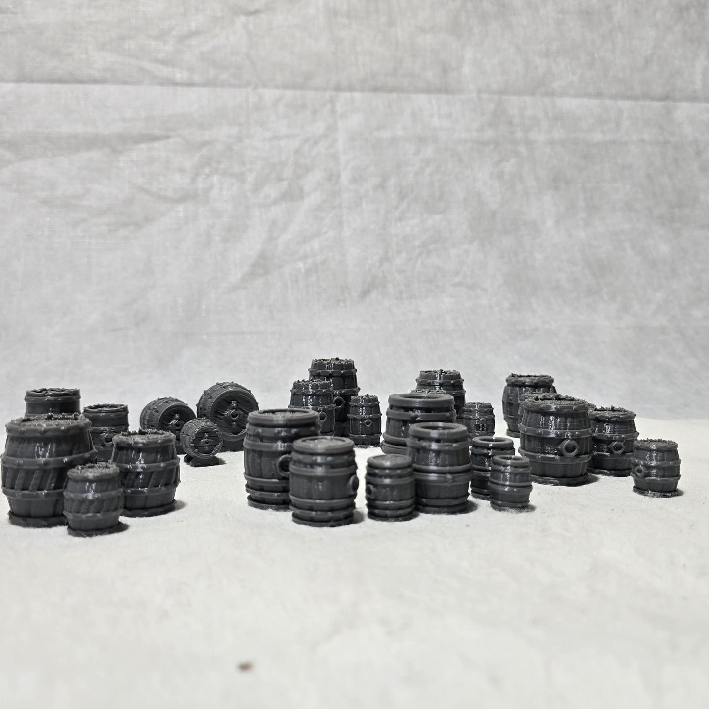 Barrel Scatter Set – 9 Unique Barrel Designs × 3 Sizes – 28mm Fantasy Terrain