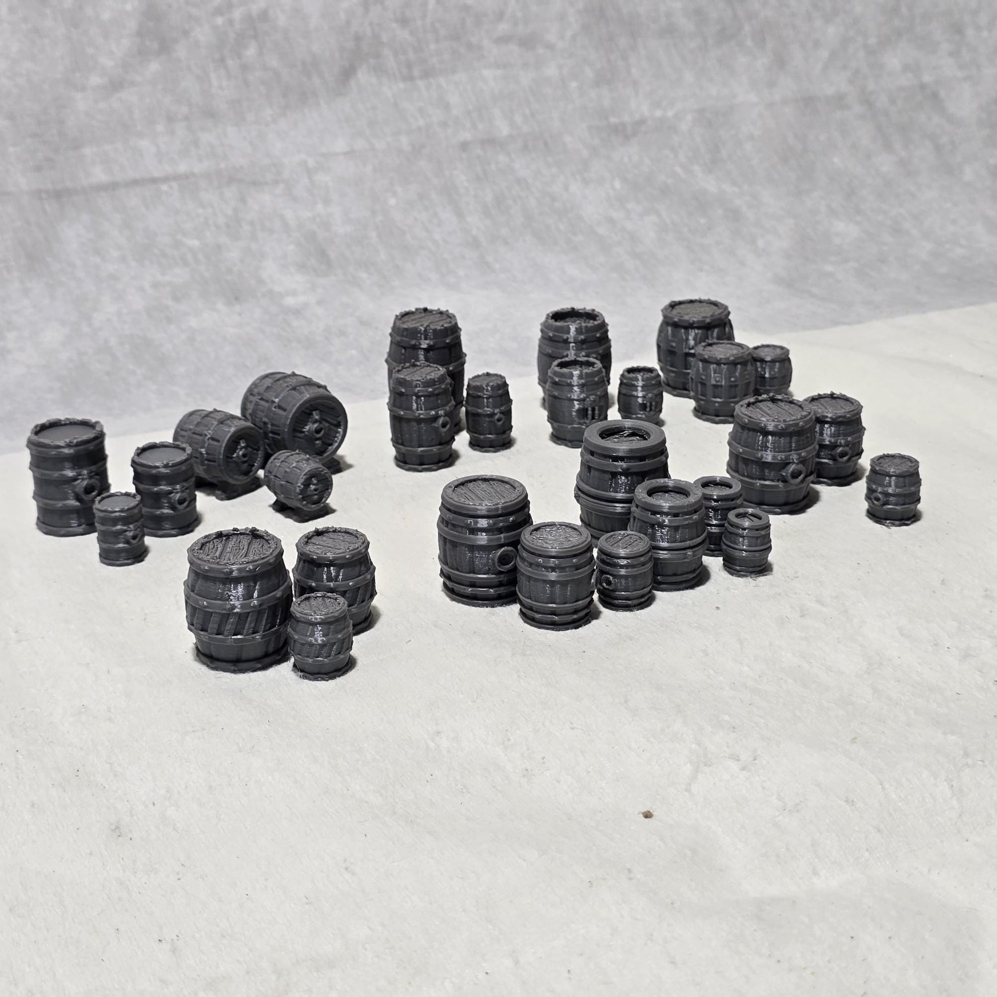 Barrel Scatter Set – 9 Unique Barrel Designs × 3 Sizes – 28mm Fantasy Terrain