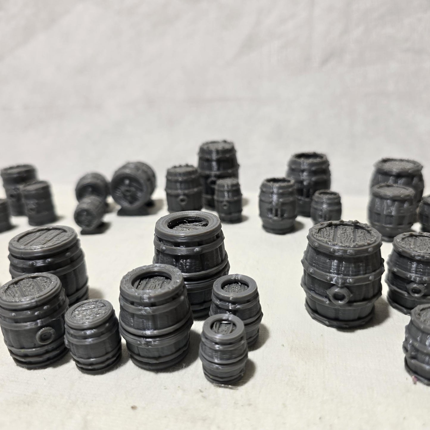 Barrel Scatter Set – 9 Unique Barrel Designs × 3 Sizes – 28mm Fantasy Terrain