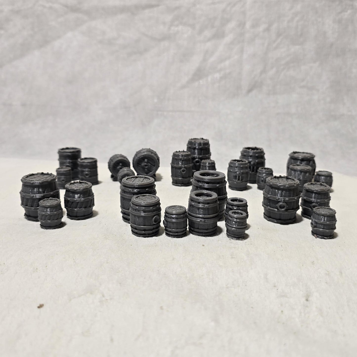 Barrel Scatter Set – 9 Unique Barrel Designs × 3 Sizes – 28mm Fantasy Terrain