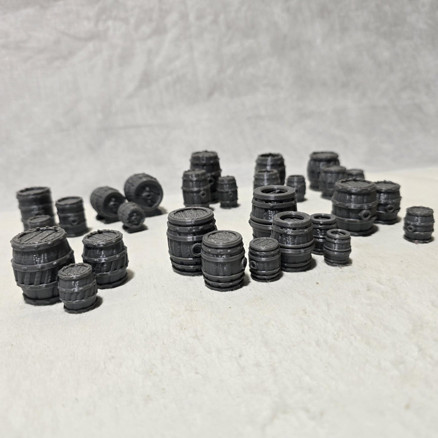 Barrel Scatter Set – 9 Unique Barrel Designs × 3 Sizes – 28mm Fantasy Terrain