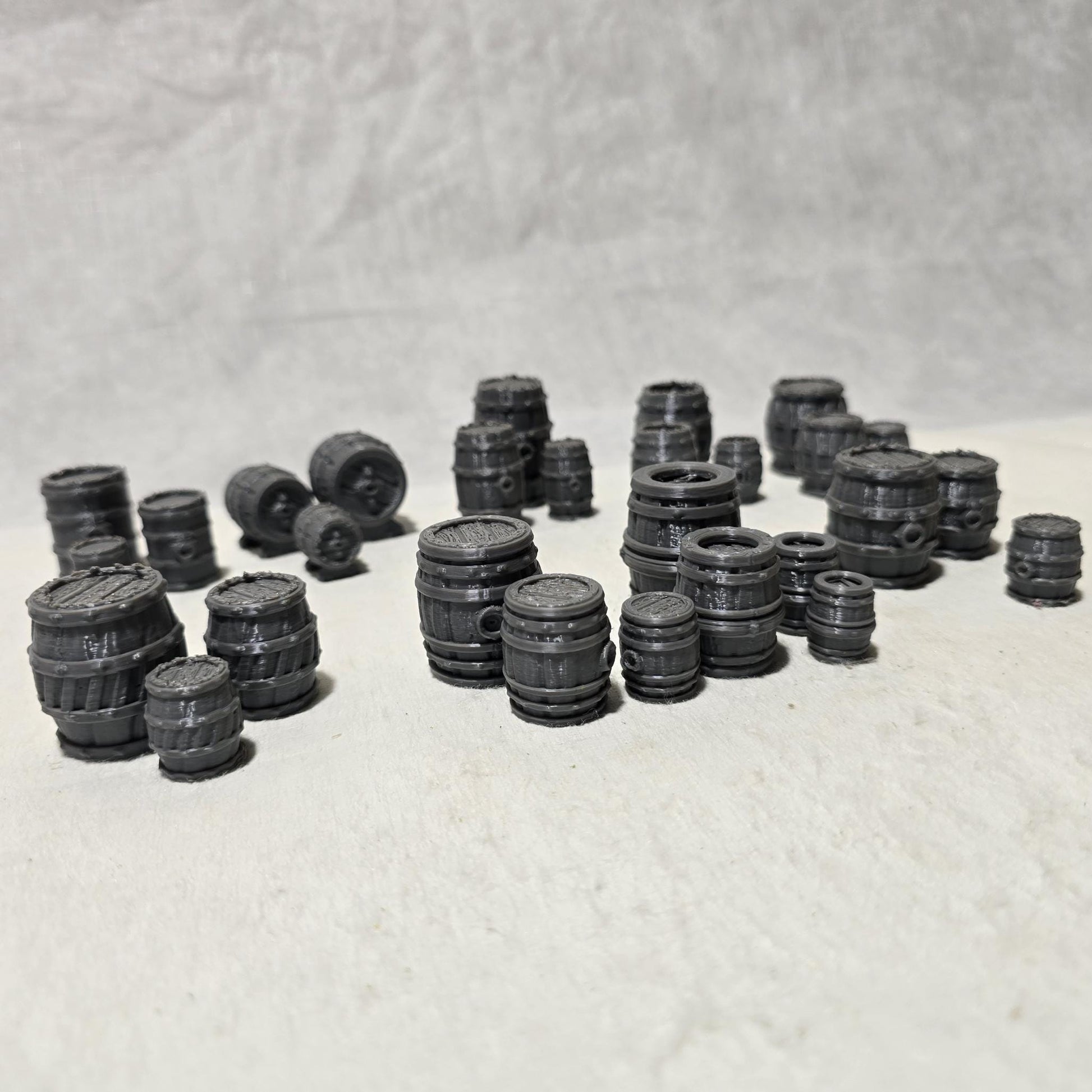 Barrel Scatter Set – 9 Unique Barrel Designs × 3 Sizes – 28mm Fantasy Terrain