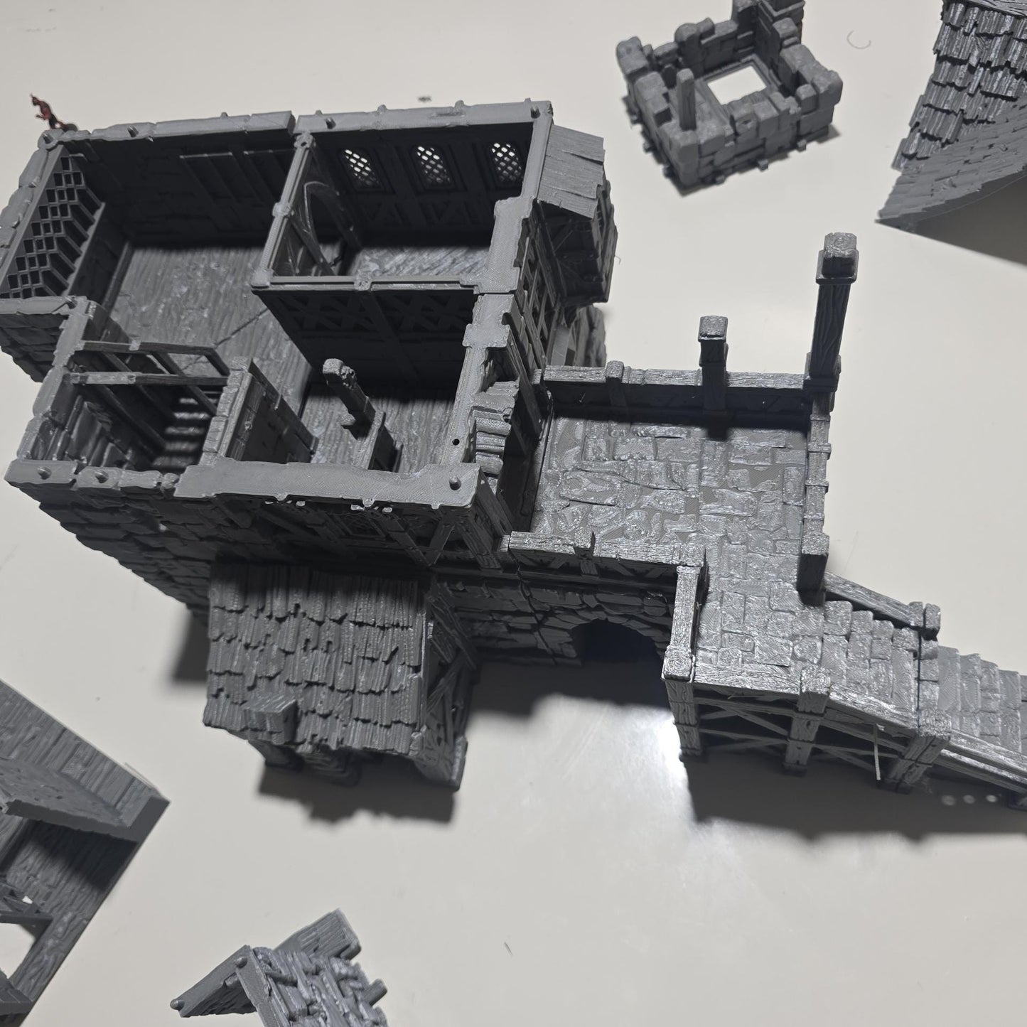 The Knights Keep Inn: Medieval Tavern & Fortress 28MM Tabletop Terrain