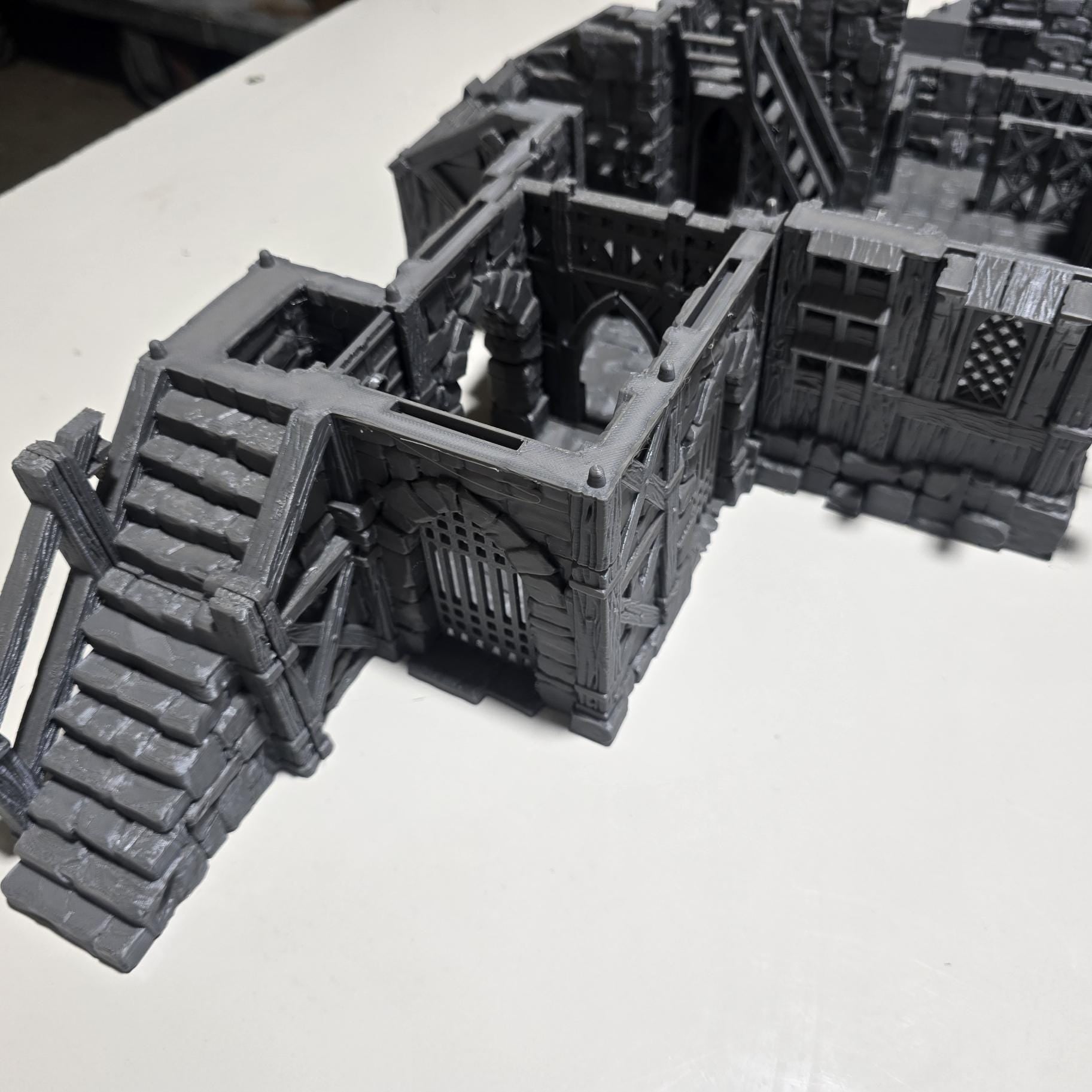 The Knights Keep Inn: Medieval Tavern & Fortress 28MM Tabletop Terrain