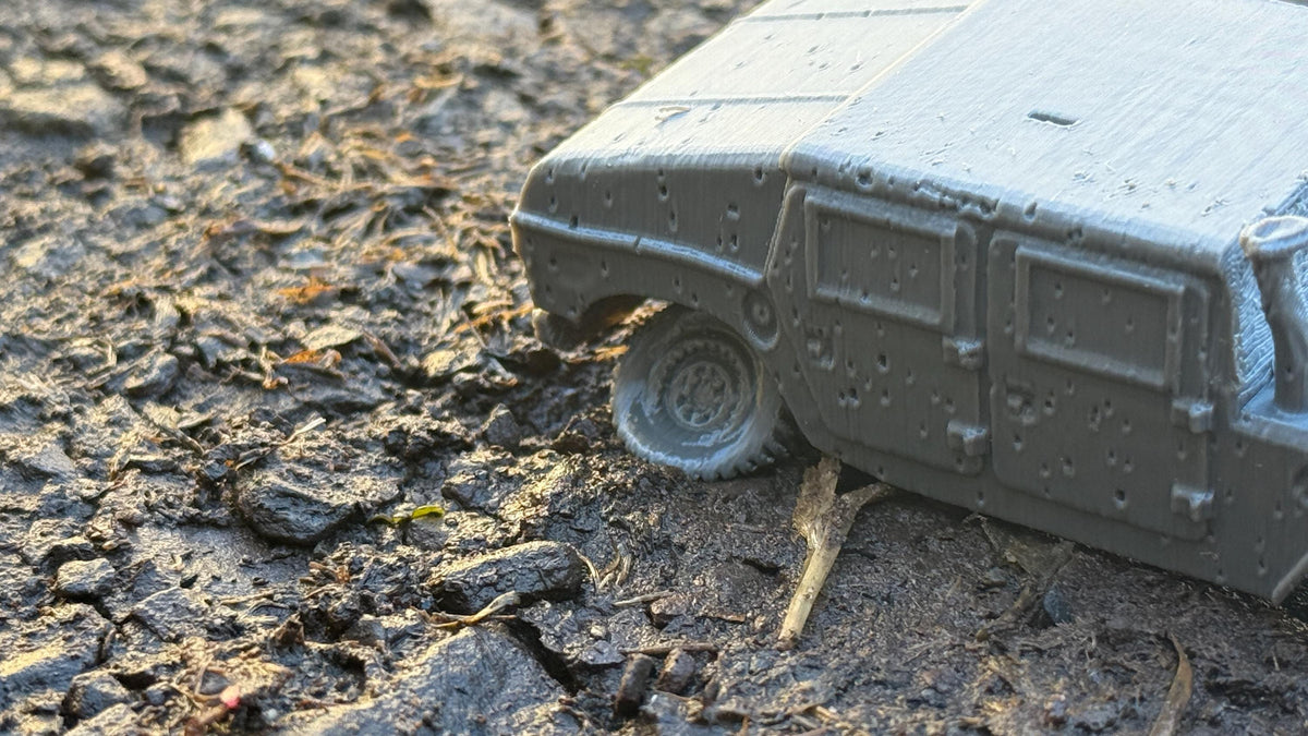 Destroyed Armored Humvee: (HMMWV) Modern Military Vehicle, Model Railroading, and Wargaming